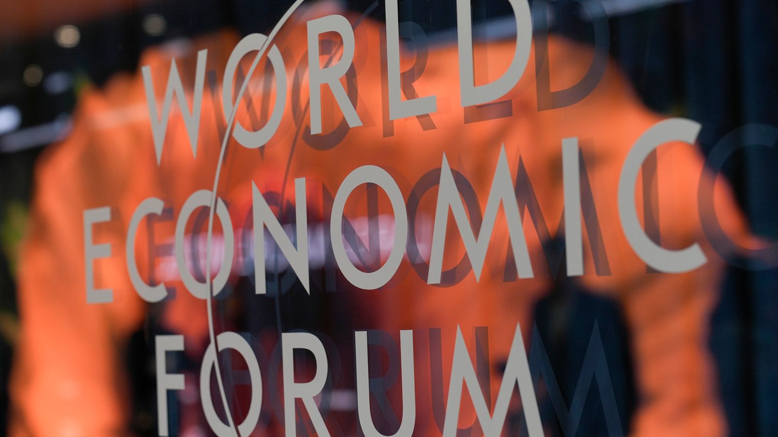 Trump to lead largest ever US delegation to Davos. El título no debe incluir ningún código HTML